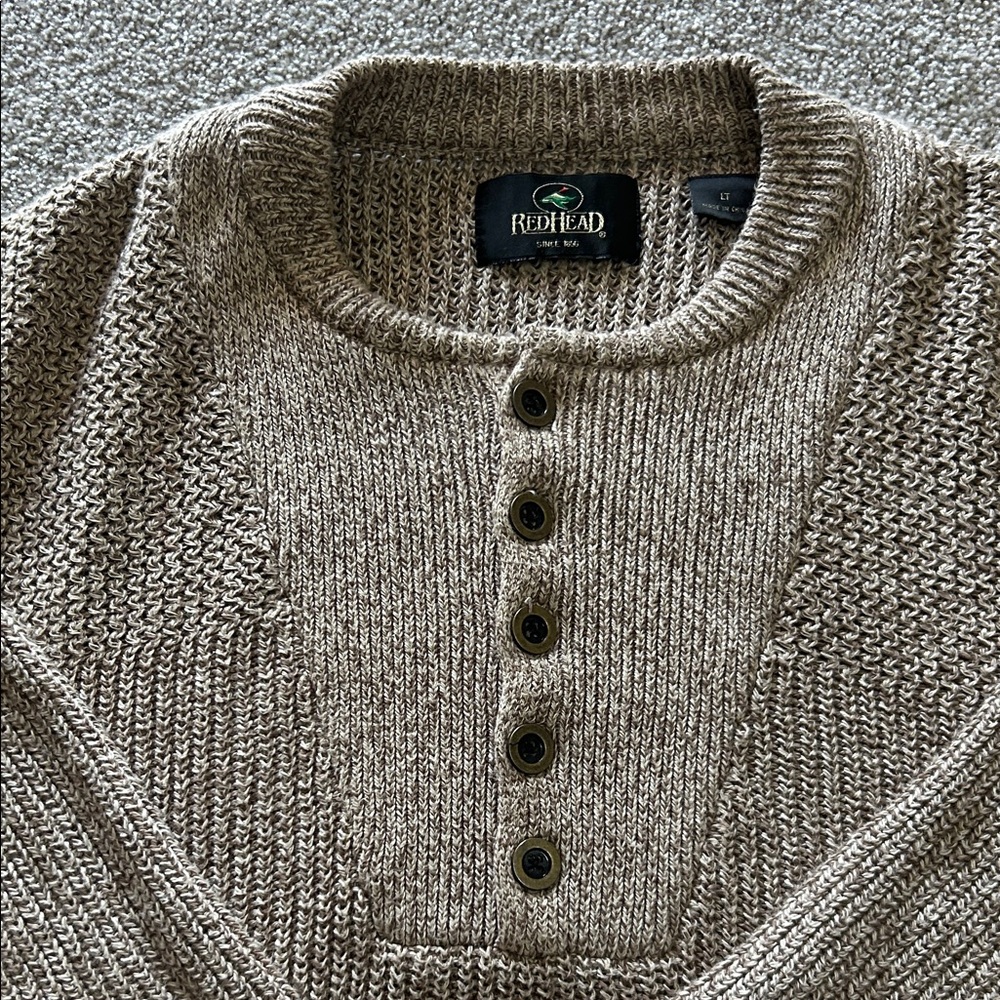 RedHead Men's Tan Crewneck Sweater